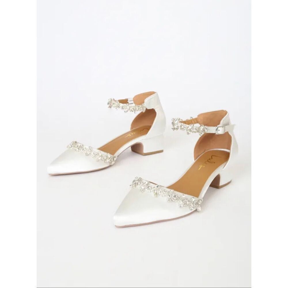 Lulus Swayy White Satin Rhinestone Ankle Strap pointed bridal Heels size 7.5